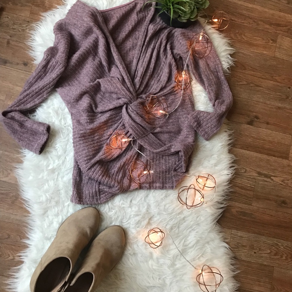Twist Knot Ribbed Sweater - Picture 4 of 6